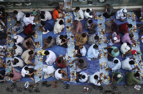 Ramadan Timetable 2020 Uk Prayer And Fasting Times And What Time To Eat Suhoor And Iftar Today