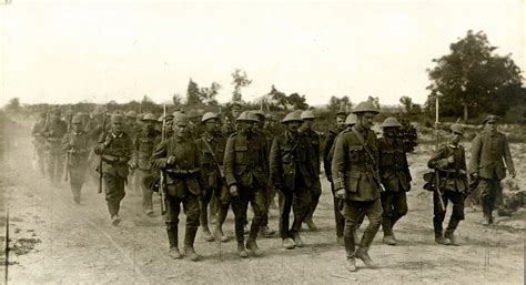 Strife Through A Lens German Soldiers Ww1 Photographs Provide Unique