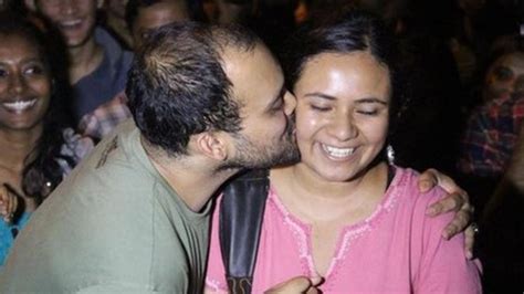 Bbctrending How The Kiss Of Love Spread Across India Bbc News