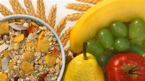 Los alimentos ricos en fibra tienen una serie de beneficios para la salud y el consumo en abundante puede ayudar de varias maneras. Alimentos con fibra para perder peso - Hogarmania