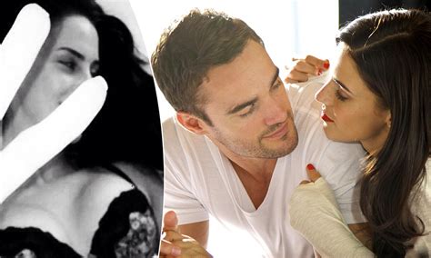 Jessica Lowndes Posts Picture Of Herself Gazing Into Thom Evans Eyes