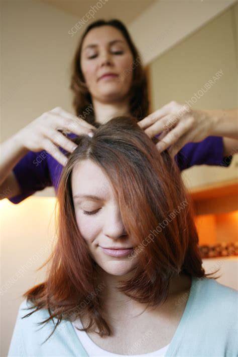 Head Massage Stock Image M740 0584 Science Photo Library