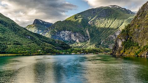 Fondos De Pantalla 2560x1440 Noruega Montañas Ríos Bosques Fotografía
