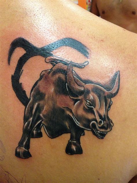 Los 10 Mejores Tatuajes De Toros Toro Tatuaje Tatuajes De Toro Tauro