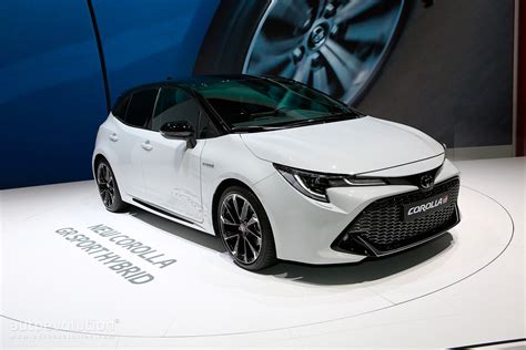 Estate variant of the new corolla will take on the ford focus and volkswagen golf from 2019. Toyota Corolla GR Sport and Corolla Trek Wear Makeup to ...