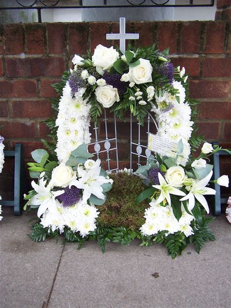 14 and some orders don't even get to their recipients in time due to overloaded delivery. Funeral Letters and Tributes - Buy Flowers Online