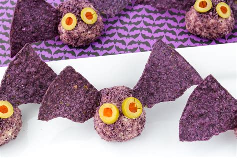 Halloween Cheese Ball Bat Treats ⋆ Brite And Bubbly Recipe