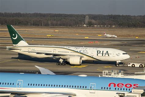 Ap Bgl Pia Pakistan International Airlines Boeing B777 Flickr
