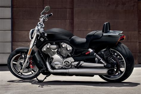 Harley Davidson V Rod Muscle 2017 2018 Specs Performance And Photos