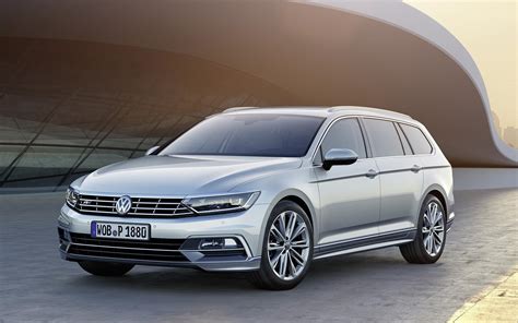 Volkswagen passat estate 2014 front left frontseatdriver.co.uk