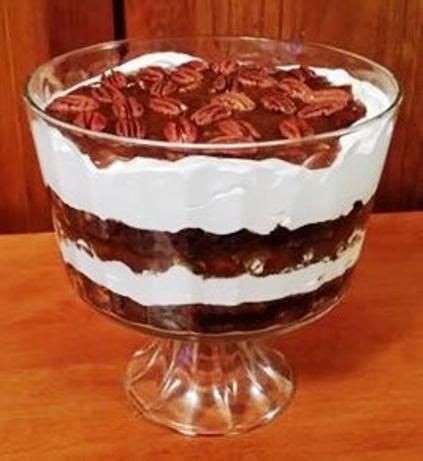 See more ideas about paula deen recipes, dessert recipes, food. Paula Deens Turtle Trifle Recipe - Genius Kitchen | Trifle ...