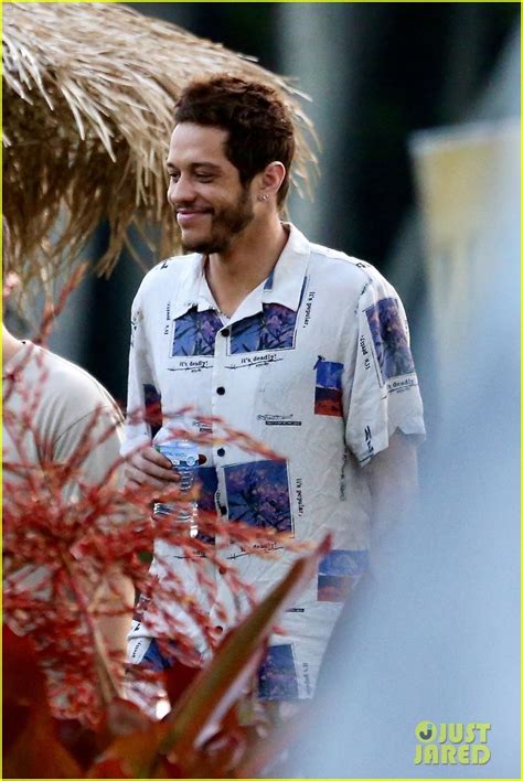 Pete Davidson Takes A Break From Filming Wizards In Australia Photo