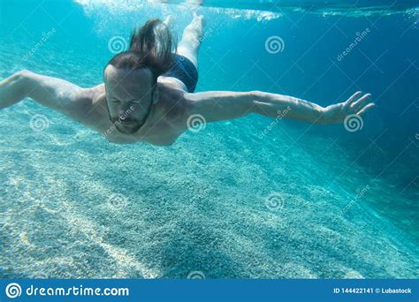 Man Diving Swimming Underwater View Stock Image Image Of Dive