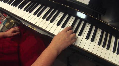 E Melodic Minor Scale On Piano 2 Octaves Slow With Right Hand Youtube
