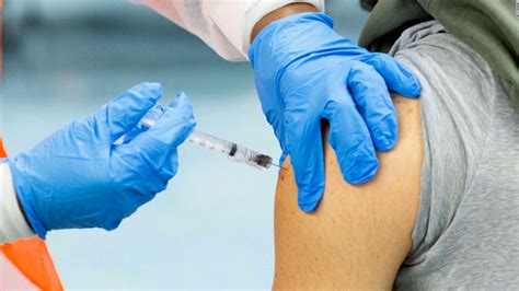 vacunas pfizer y astrazeneca combinadas proporcionan respuesta fuerte