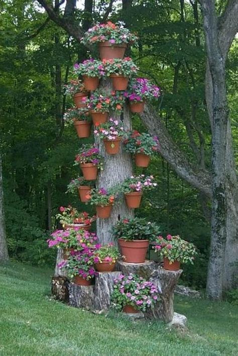 10 Amazing Tree Stump Ideas For The Garden Balcony