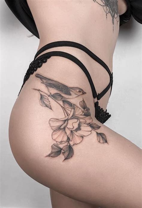 25 Inspirational Flower Hip Thigh Tattoo Design Ideas For Sexy Woman