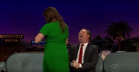 Piers Morgan Blushed When Big Bang Theorys Mayim Bialik Flashed Her Boobs Metro News