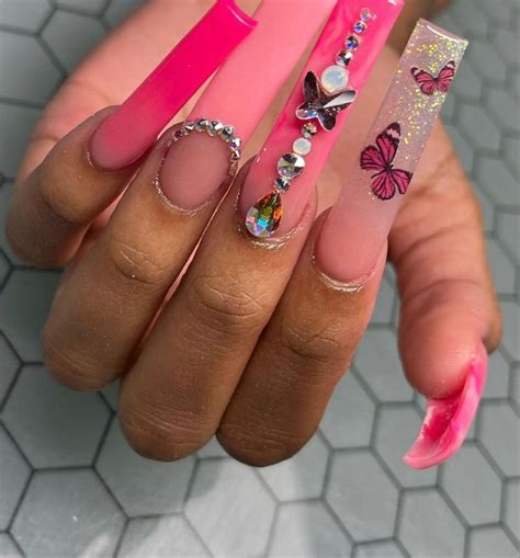 Girly Boujee Nails Extraa 😍😏💗 In 2021 Bling Acrylic Nails Nails