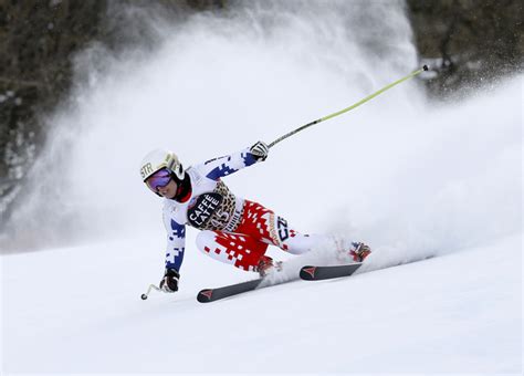 En l'espace d'une semaine, ester ledecka a inscrit son nom dans le grand livre des jeux d'hiver. Czech athlete transitions from snowboard to ski World Cup ...
