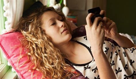 Sexting The New Foreplay For Teens Nz