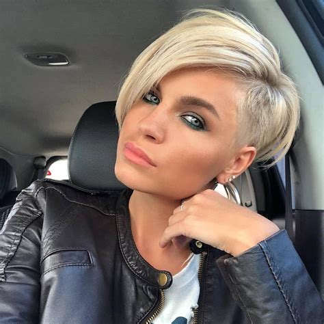 Hot Short Hairstyles For Women In 2019 Beautifulhairstyles Shorthair Shorthaircut