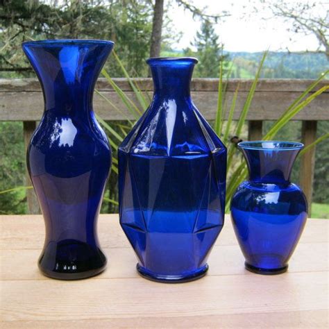 Trio Of Cobalt Blue Vases Etsy Cobalt Blue Vase Cobalt Blue Small Vase