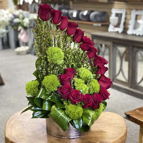San diego (sdo) san luis obispo (slo) santa maria, ca (smx). RED ROSE SPIRAL in San Diego, CA | Wholesale Flowers