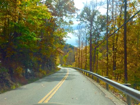 Country Roads Wv Mountain States The Mountain West Virginia Fun