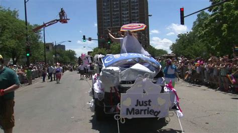 photos chicago gay pride parade