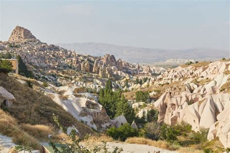 Hiking Cappadocia Göreme Love Valley Uchisar Castle Pigeon