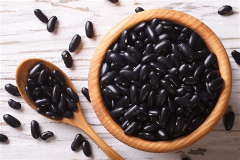 black beans facts health benefits and side effects betterme