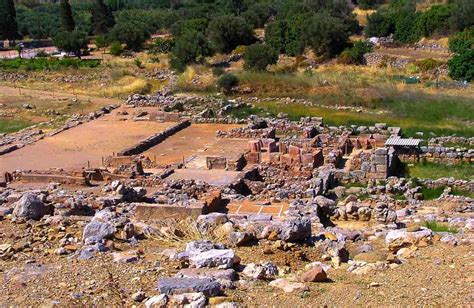 Discover The Most Stunning Archaeological Sites In Crete The Tiny Book
