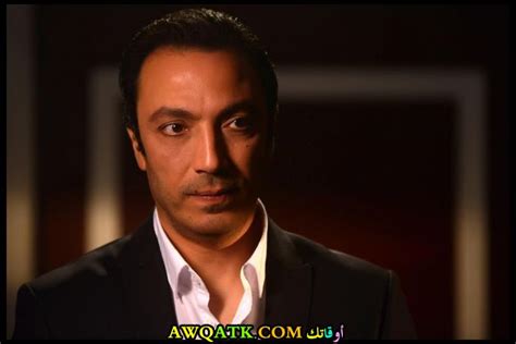 ممثل مصري ولد في القاهرة عام 1965، حصل على شهادة الفنون شارك في العديد من الأعمال الفنية المتميزة والتي ساعدت فى حب الجمهور له منها مسلسل العائلة للمخرج إسماعيل عبدالحافظ.اقرأ المزيد ومسلسل الحقيقة والسراب. صور و معلومات عن طارق لطفي و السيرة الذاتية