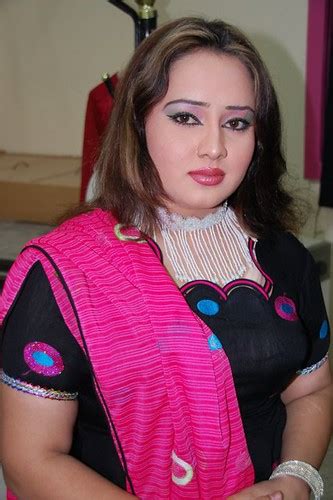 Dua Qureshi Pskiatani Pashto Film Actress And Dancer Very Hot And Sexy