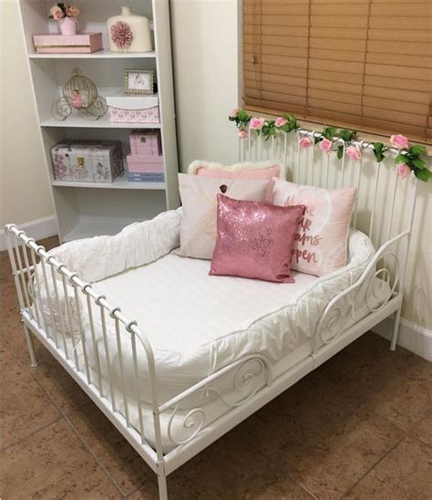 Tankar på återresa och minnen kring detta kommer jag att återkomma till många gånger och därför lämnar jag det öppet. Ikea Minnen Bed, Furniture, Beds & Mattresses on Carousell