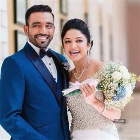 Indian Cricketers And Their Wives Pics Indian Cricketers And Their Wives Photos Indian