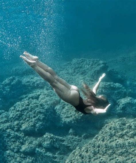 Tumblr Underwater Photos Underwater Photography Mermaid Underwater Pictures