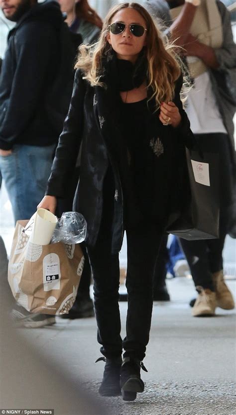 Mary Kate Olsen Goes Shopping With Olivier Sarkozy In Nyc Daily Mail