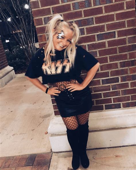 18 Best College Halloween Costumes You Need To See By Sophia Lee