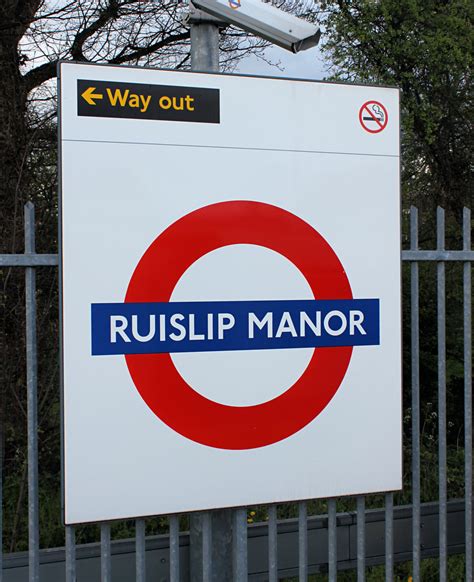 Ruislip Manor Underground Station Modern Panel Roundel Flickr