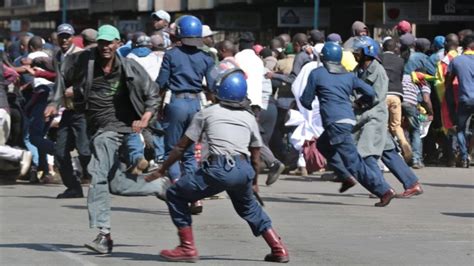 Zimbabwes Police Beat Protesters After Court Upholds Protest Ban