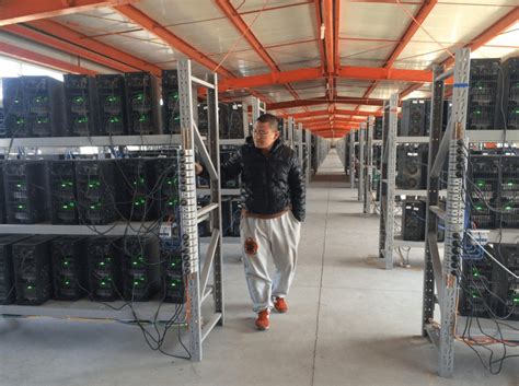 To implement mining, miners usually use bitcoin farms from video cards. China's bitcoin mining scene is catching the eye of the ...