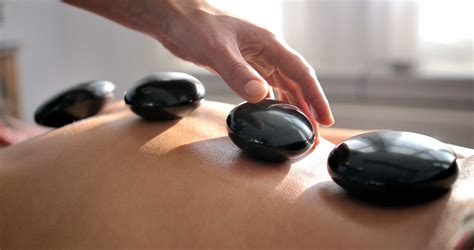 on a testé pour vous le massage aux pierres chaudes treatwell