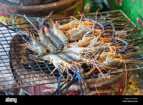 Shrimp Grilled Seafood On Stove Stock Photo Alamy