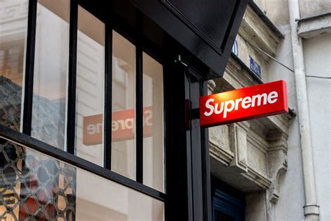 Supreme Abre Su Tienda De París 25 Gramos