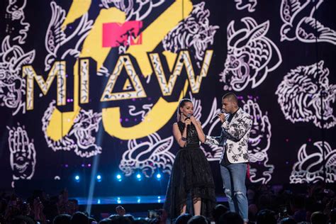 Todos los looks de la pink carpet. MTV MIAW 2017: aquí todos los detalles de la ceremonia de ...