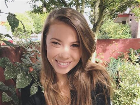 And, rather than shy but it seems that it's only bindi's instagram fans who are now unable to share their thoughts on the. Bindi Irwin has shared an emotional Instagram post | Star ...