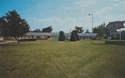 Cedar Motel Randolph Nebraska Youll Feel At Home At Ce Flickr