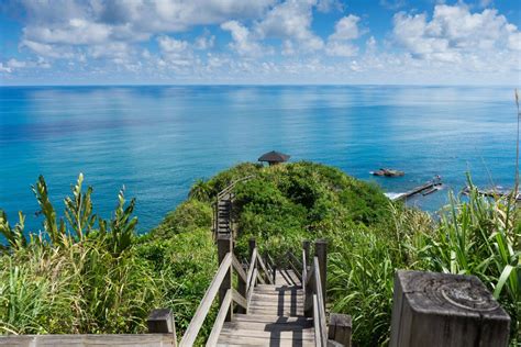 It is located on the east coast of taiwan on the pacific ocean, and has a population of 106,368 inhabitants. 花蓮去哪玩？TOP4 絕美花蓮海線私房景點推薦! | AsiaYo Blog